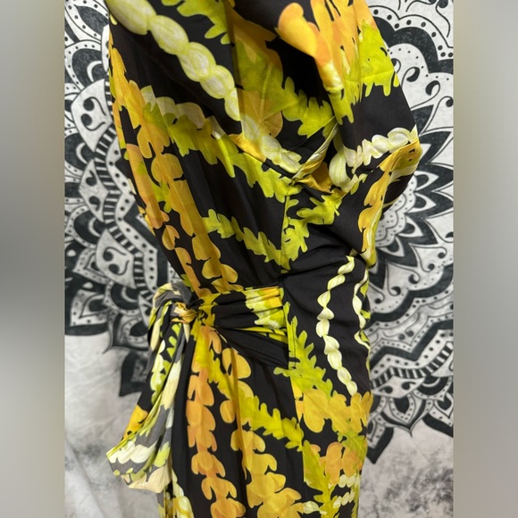 ❌❌❌ SOLD LPH❌❌❌Lexbreezy Hawaii 🌺 Naupaka Rose Taupe 🌹 Mini Wrap Dress NWT - Picture 6 of 8